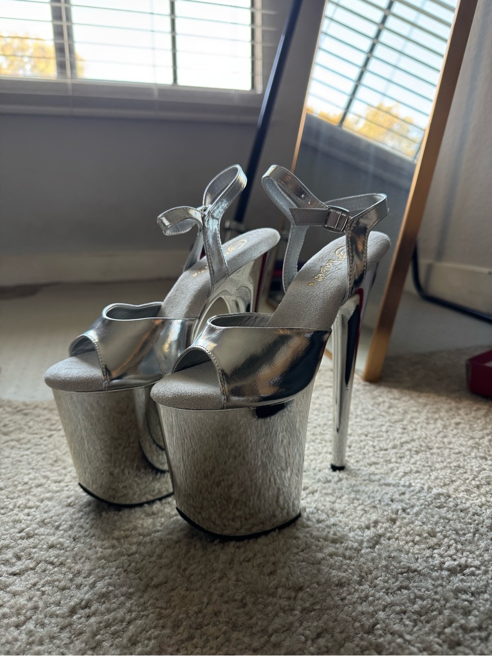 Pleaser Flamingo Silver mirror platform dance heels size 7